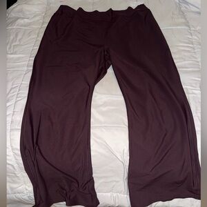 Old Navy Active Maroon Flare Leggings